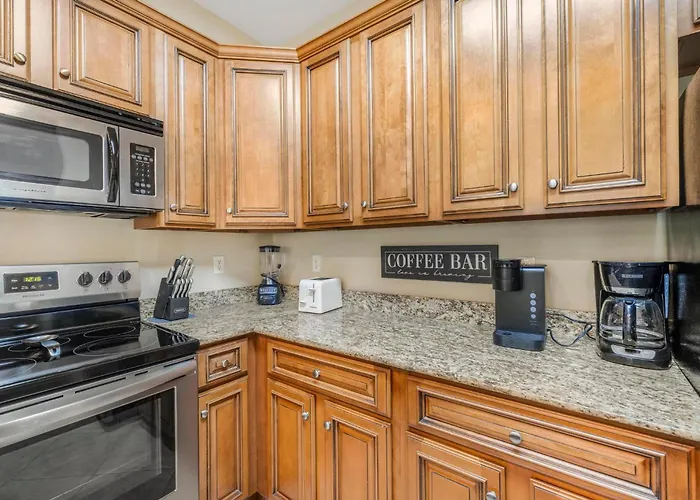 Laguna Breeze C By Collection